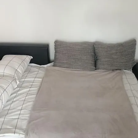 Apartment Pe-la Center *