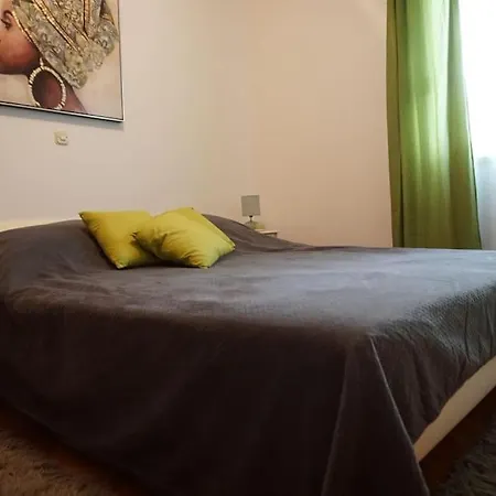 Pe-la Center Apartment Split